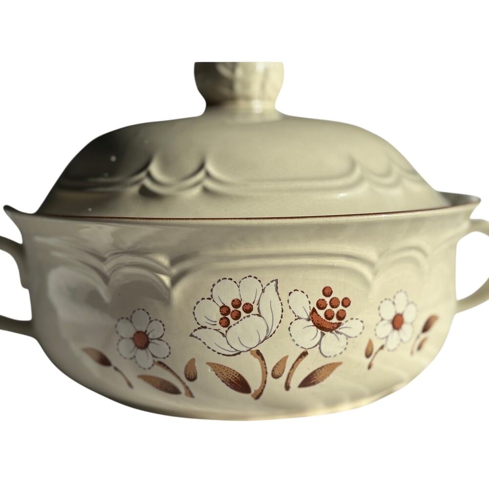 Vintage Cumberland Stoneware Mayblossom Covered Casserole Dish Japan